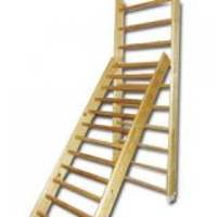 Мобильный физкультурный комплекс: деревянная навесная лестница