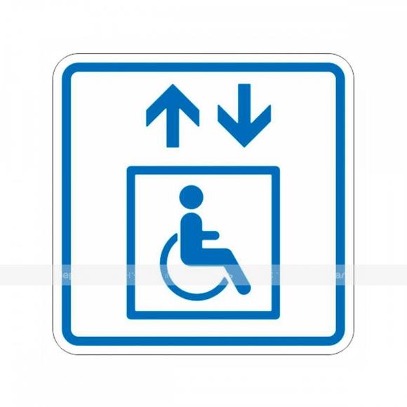 Пиктограмма с обозначением лифта доступного для инвалидов на креслах-колясках. 100 x 100 х 3 мм