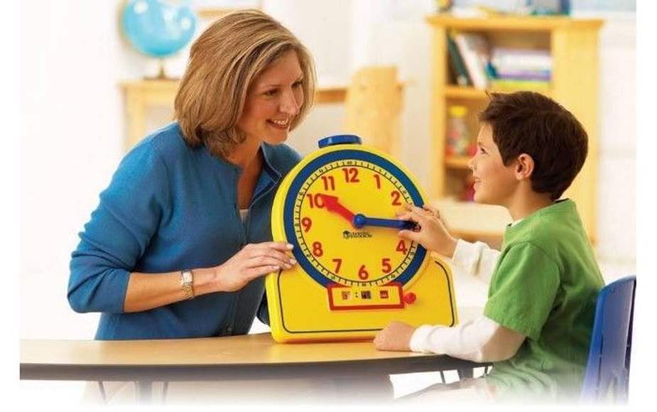LER2995 Развивающая игрушка "Учимся определять время. Игрушечные часы Цифровое и аналоговое время"  